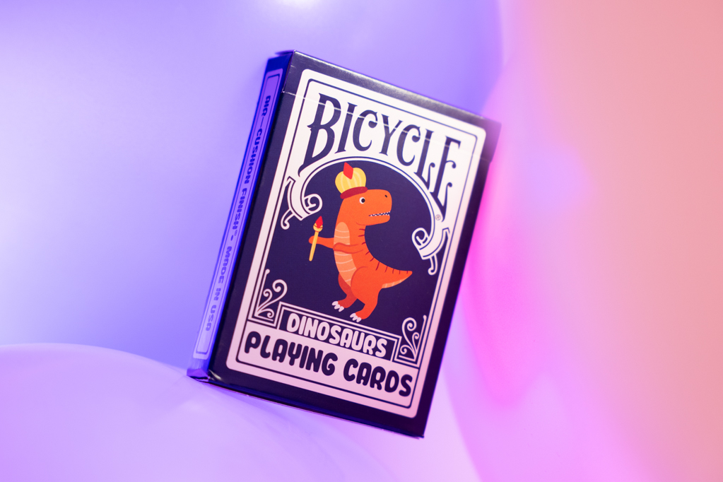 Baraja Bicycle Dinosaurio con diseño premium para coleccionistas.