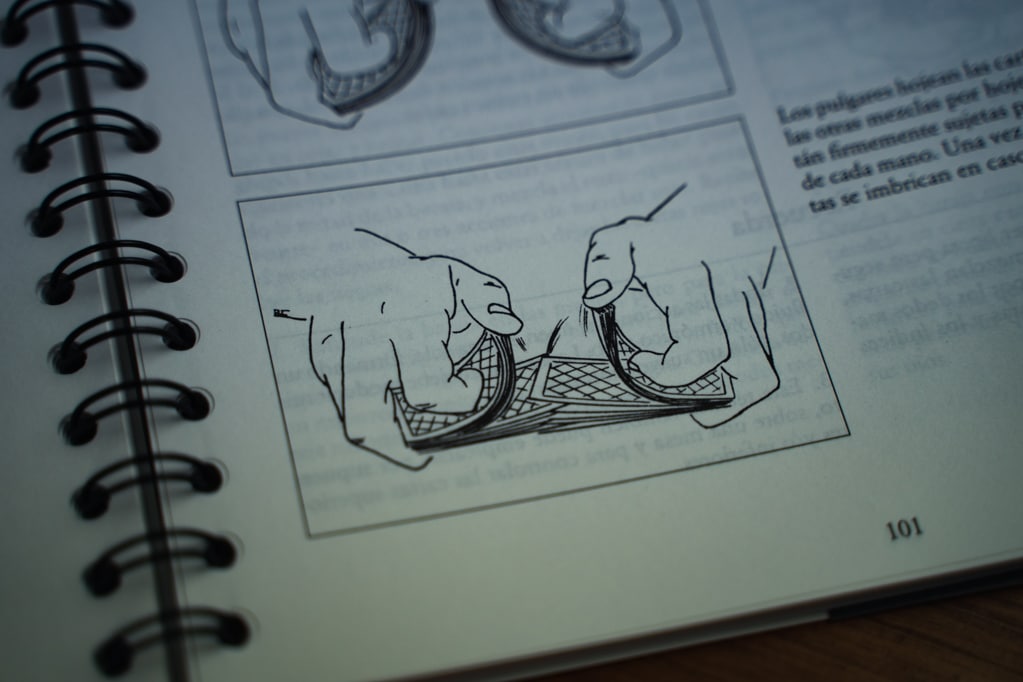 Mezcla Americana Con Cartas Explicada En El Libro De Roberto Giobbi De La Escuela De Cartomagia