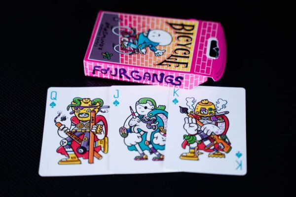 Bicycle Spielkarten 'Brosmind Four Gangs' – Lustiges Design, 56 Karten, Air-Cushion Finish, Für Poker & Spiele